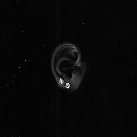 Earrings: Koma 00