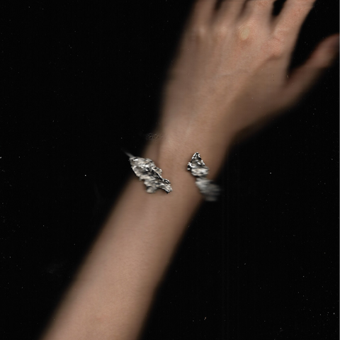 Cuff: Runtuh 24