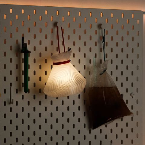 Ikat Tepi lamp