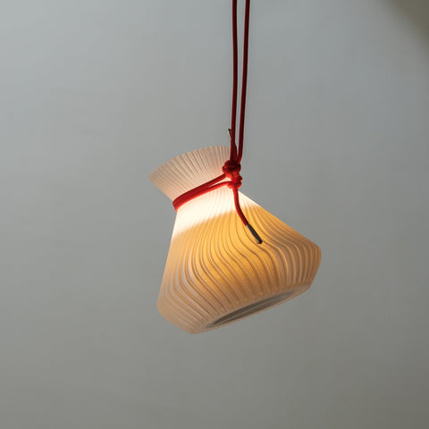 Ikat Tepi lamp