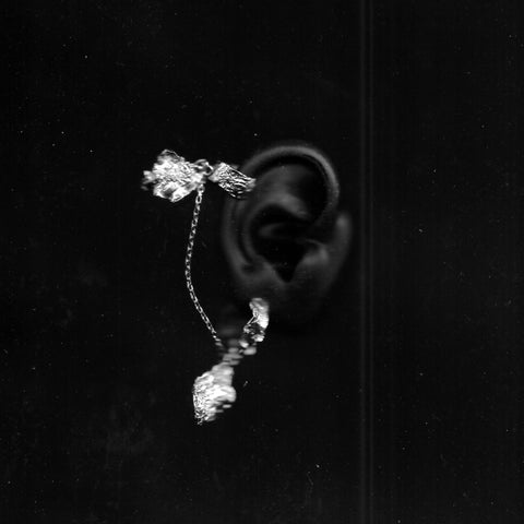 Earchain: Remuk Runtuh Silver